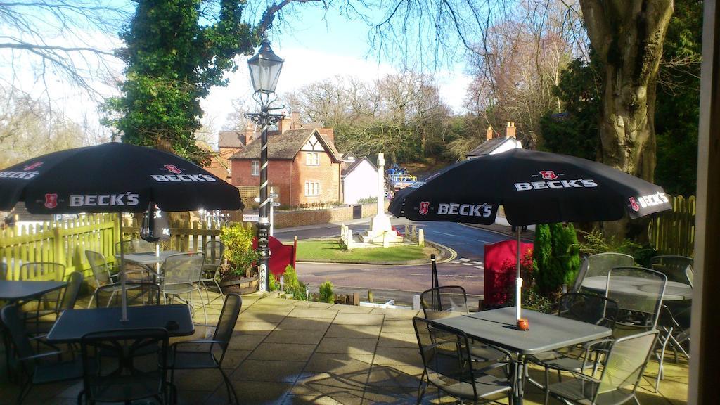 The Burley Inn Esterno foto